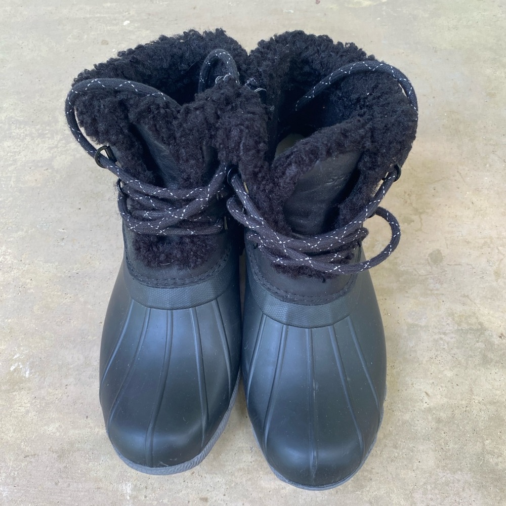 Sperry Women’s Black Sherpa-Lined Waterproof Winter Boots